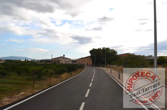 “Oportunidad: local de 56 m2 en pleno Raval de Crist" — 3