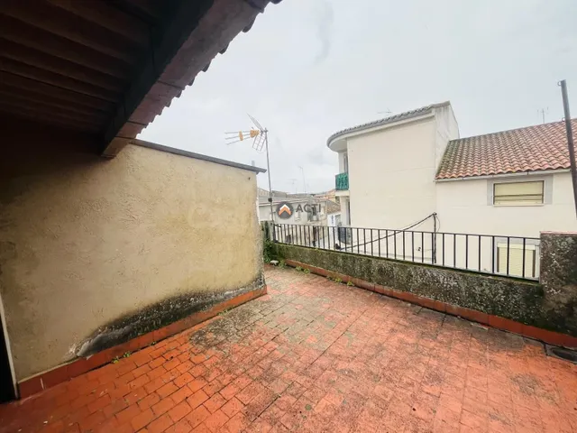 VENTA DE CASA A REFORMAR EN CASAR DE CACERES - foto 3