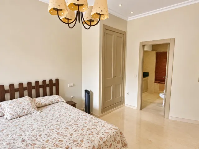 Vivienda de lujo en La Manga Club con jardín, piscina privada y garaje — 25