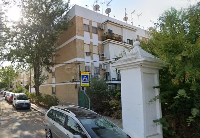 Venta de piso en  bellavista - Sevilla — 3