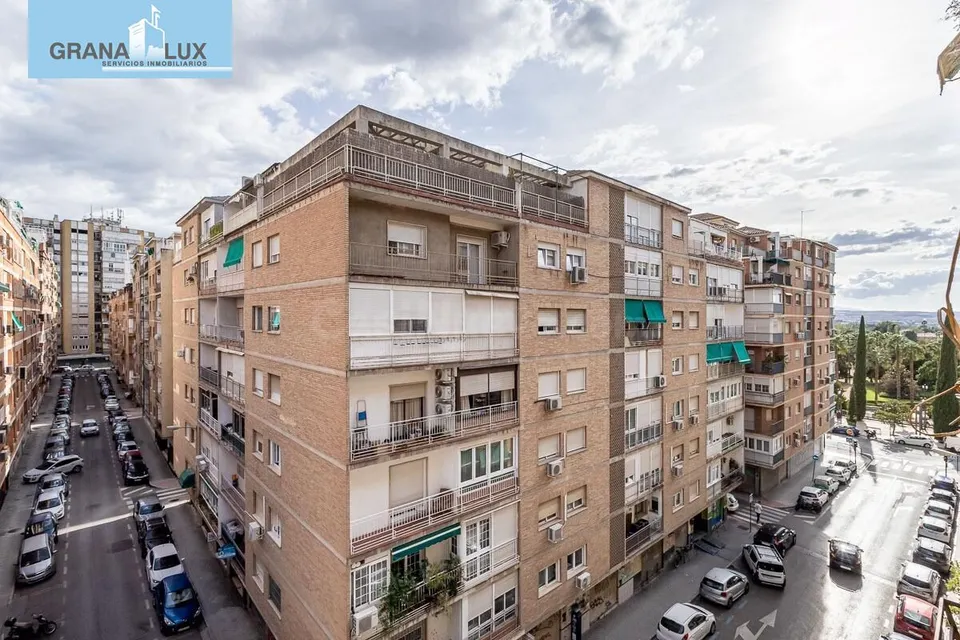 Piso amplio y luminoso en Ronda–Arabial