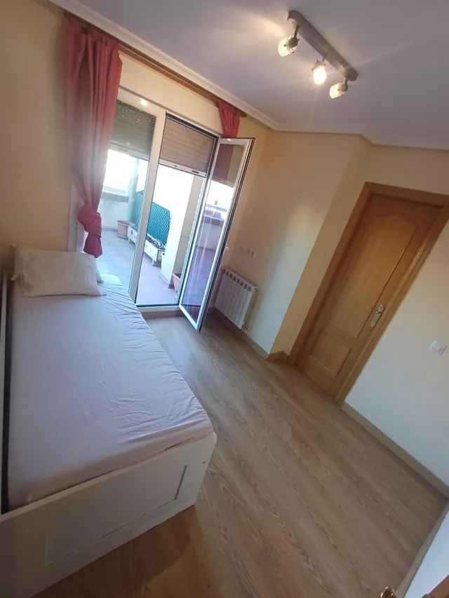 Inmohouse vende en exclusiva ático duplex y local con vado en zona carretas ref: o191 — 18