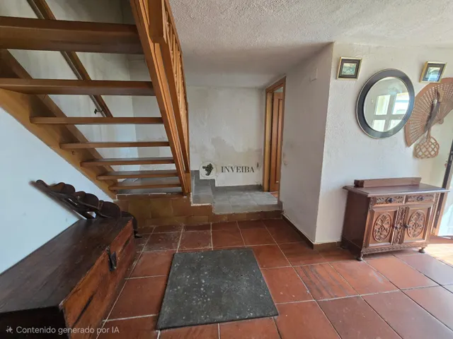 casa rodeada de zona verde — 21
