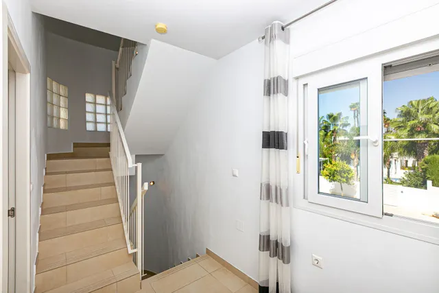 Villa 4 habitaciones 143m² en venta - La marina — 28