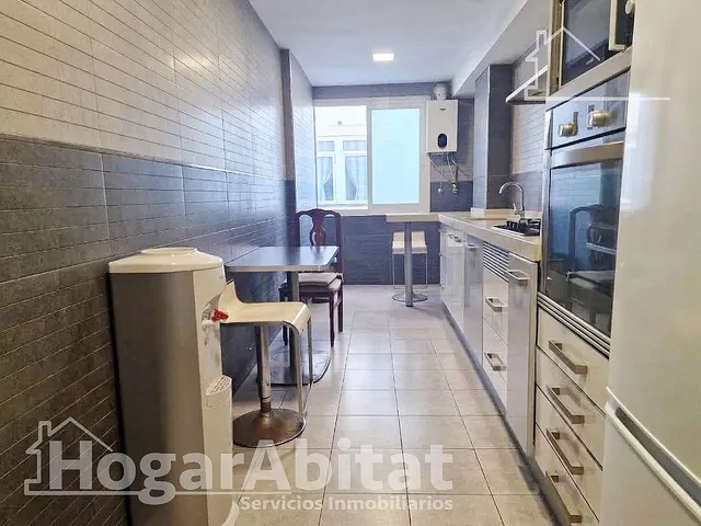 ¡Picassent Centro! Amplio, reformado y exterior, con ascensor y balcón, cerca del metro — 6