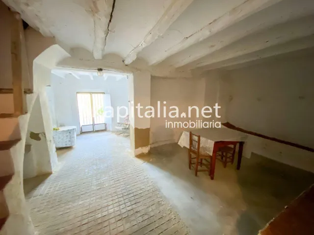 Casa de pueblo a la venta en Salem - foto 2
