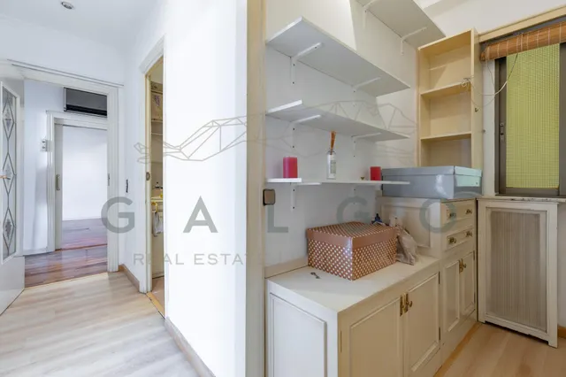 Piso a la venta junto a la plaza del ayuntamiento — 36