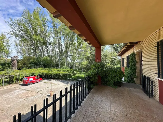 Oportunidad Única: Casa con Terreno en Cadrete (Zaragoza) - foto 3
