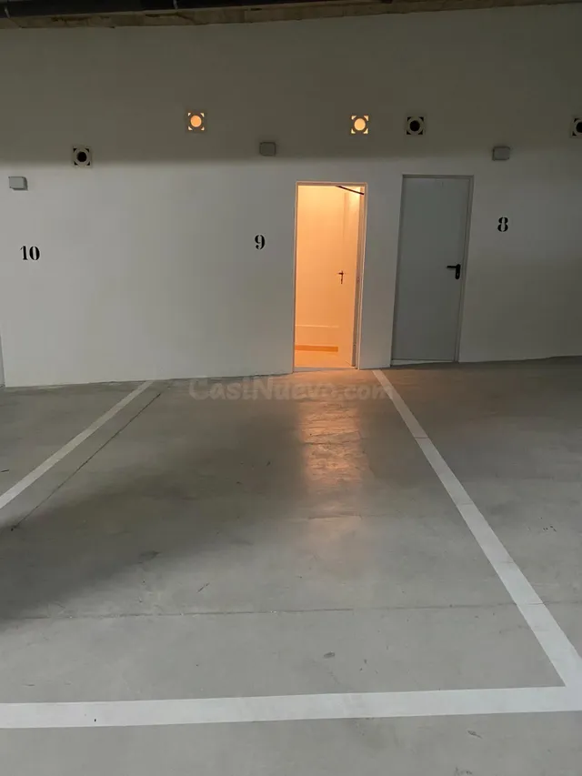 Plaza de parking con trastero - foto 5
