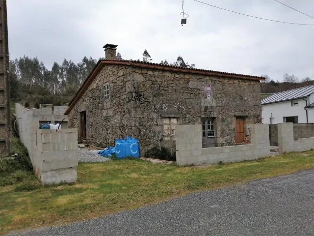 CASA DE PIEDRA PARA RESTAURAR Y CON FINCA EN SAN SADURNINO,  - foto 3