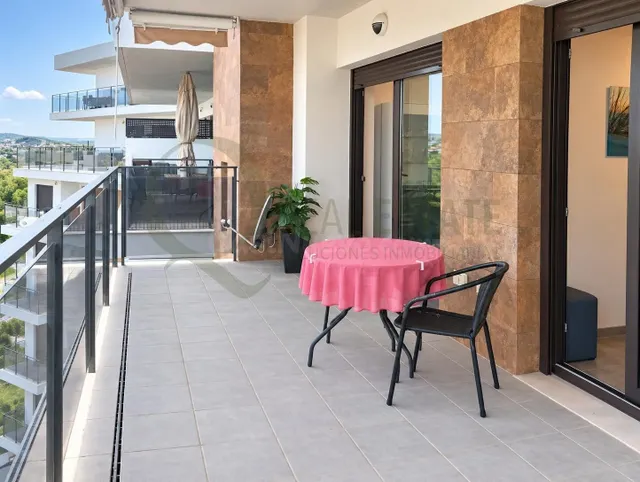 Piso en Arenales del Sol con terraza y vistas al mar - foto 4