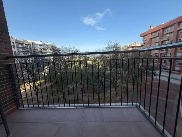 Moderno Piso de 2 habitaciones en Juan de Borbón, Murcia con - foto 3