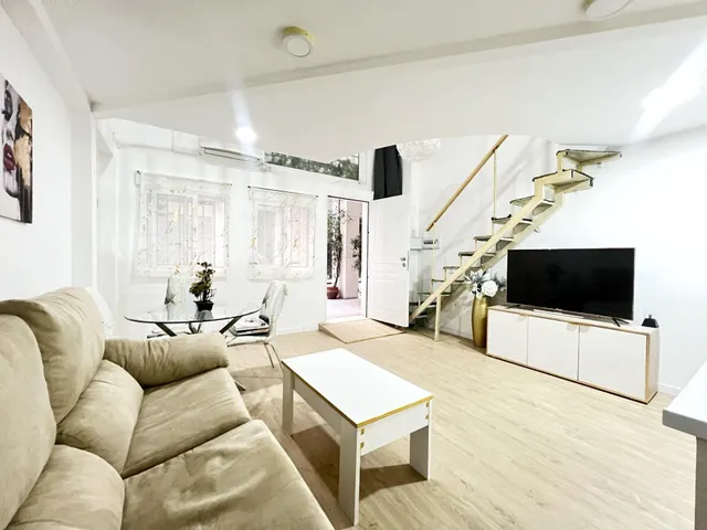 ✨ Exclusivo dúplex tipo loft junto a la Plaza de las Tendill - foto 3