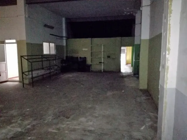 LOCAL EN VENTA EN EXELENTE UBICACIÓN — 7