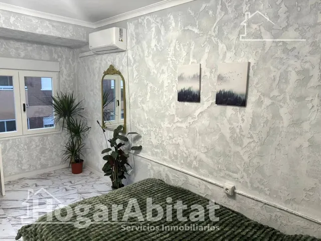 ¡GRAN OPORTUNIDAD DE INVERSIÓN! REFORMADO Y AMPLIO DE 5 DORM - foto 5