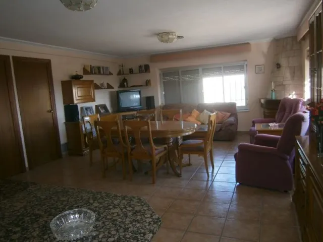 Nave industrial con vivienda y parcela de 11.800 metros — 33