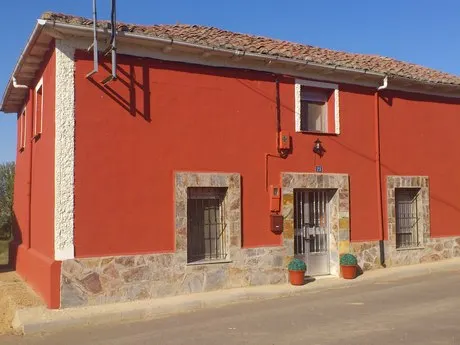SE VENDE CASA REFORMADA EN VALDESAZ DE LOS OTEROS, REFORMADA — 2