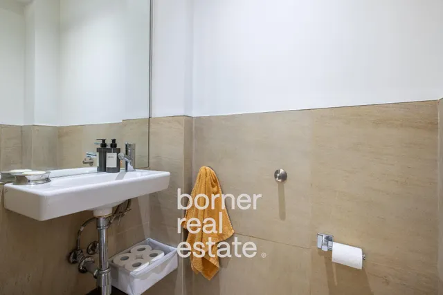 Chalet adosado en venta en Calle de Sant Josep — 27