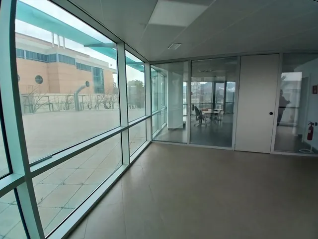Oficina inspiradora con terraza en Murcia ciudad. — 7