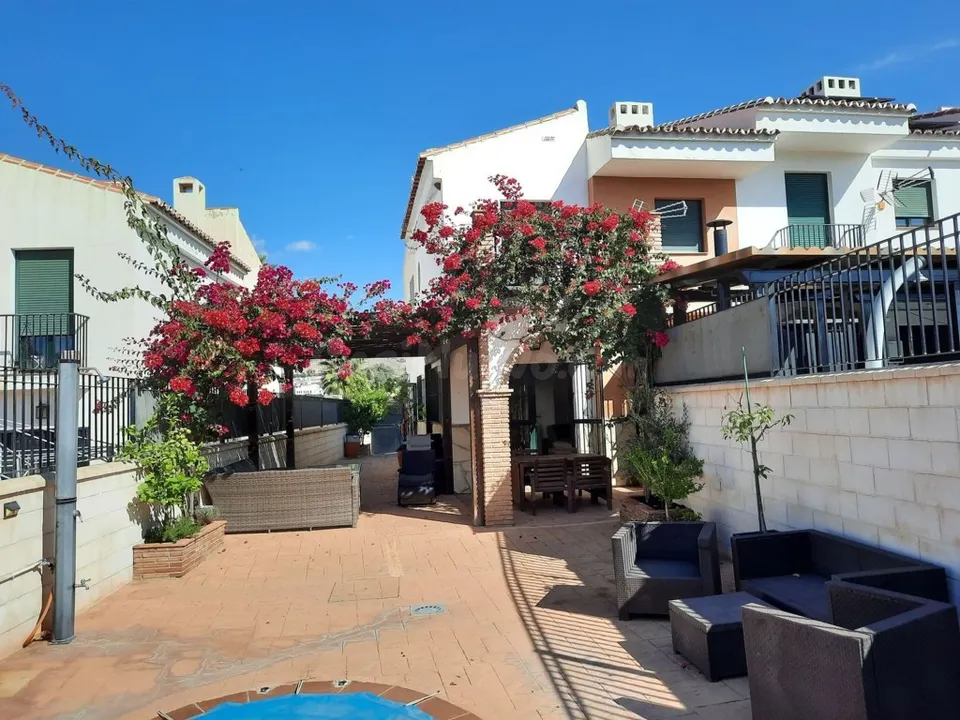 VILLA EXCLUSIVA CON PISCINA PRIVADA EN LA AXARQUÍA MALAGUEÑA