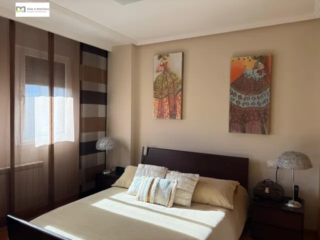 CHALET PAREADO  PRÓXIMO A ESPACIO LEÓN — 17