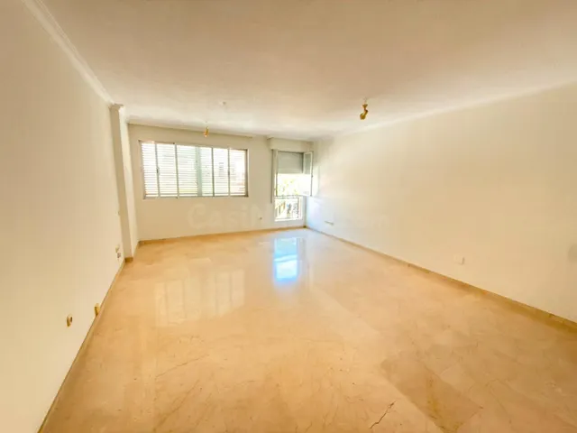 Alquiler de piso junto puente de San Bernardo - foto 4