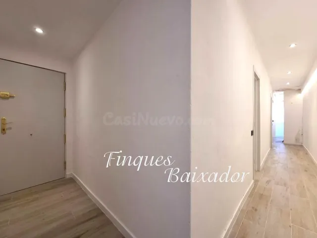 ¡FINQUES BAIXADOR PRESENTA ESTE PISO DE 2 HABS. CON 2 BAÑOS EN EL CASC ANTIC ¡ — 2