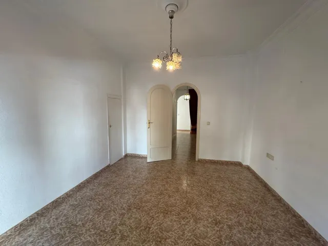 PISO PRIMERA PLANTA CÉNTRICO — 9