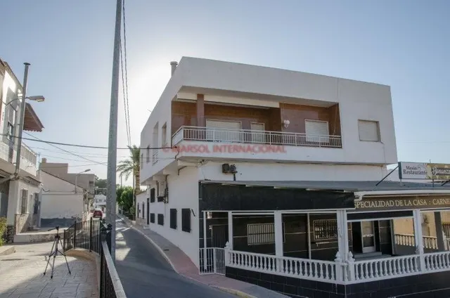 LOCAL COMERCIAL RESTAURANTE EN ARNEVA — 5