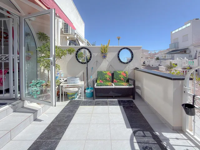 Exclusivo Adosado con excelente diseño y 2 amplias terrazas + solarium privado con vistas despejadas ( Sin gastos de comunidad ) — 49