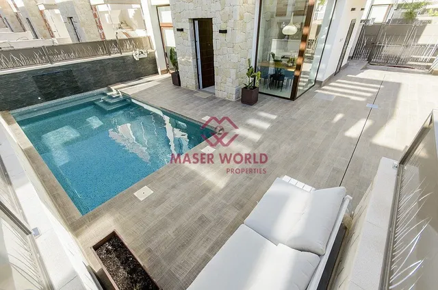VILLA DE OBRA NUEVA EN PLAYA HONDA — 5