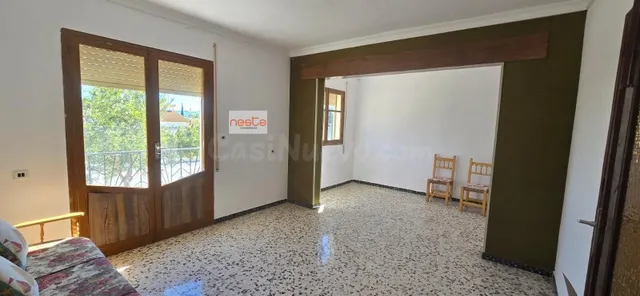 CHALET CON PARCELA CON 2 VIVIENDAS, 2 NAVES Y GARAJE - foto 5