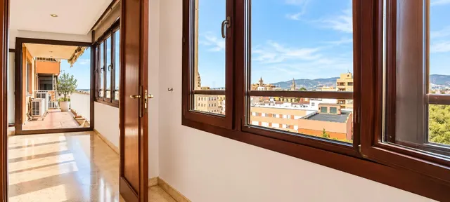 Amplio y luminoso piso en el centro de Palma con posibilidad de parking — 11