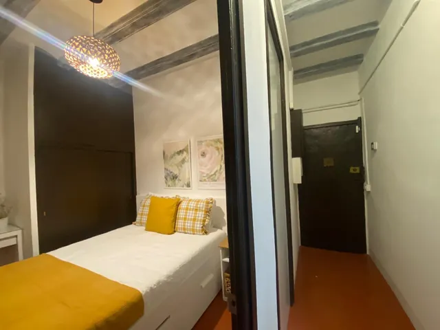 ESTUPENDO APARTAMENTO REFORMADO AL LADO DE SAGRADA FAMILIA — 16