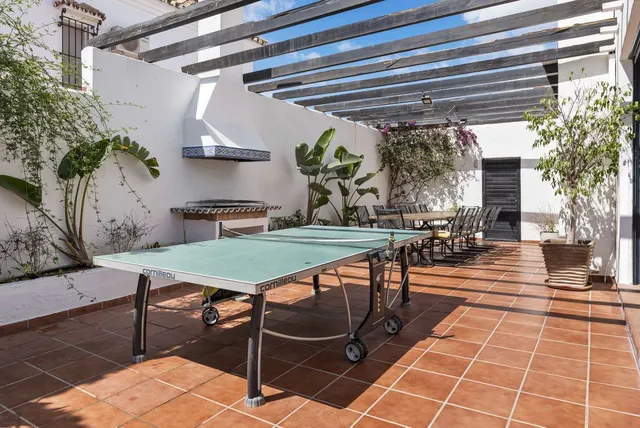 Villa 6 habitaciones 362m² en venta - Los Naranjos — 28
