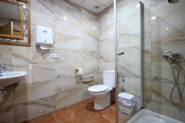 Local Comercial esquina ideal para Negocios. - foto 4