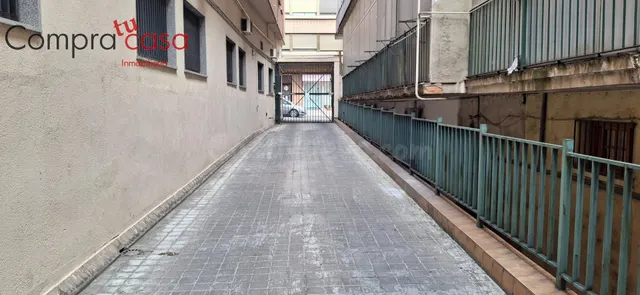 ALQUILER.-.GARAJE.-.CALLE CURTIDORES.-