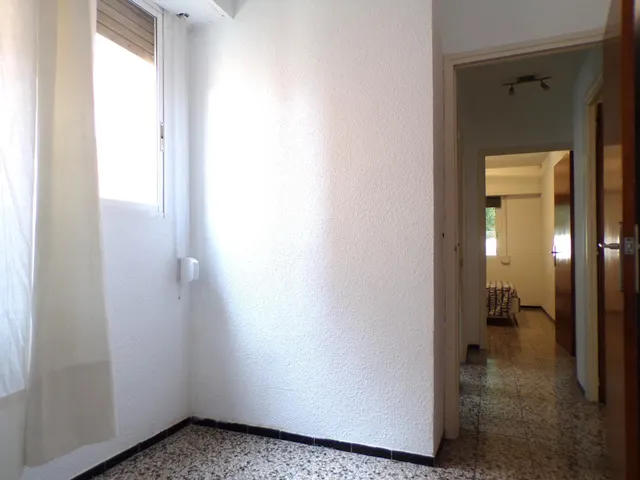 PISO EN ALQUILER DE CUATRO DORMITORIOS SEMIAMUEBLADO — 20