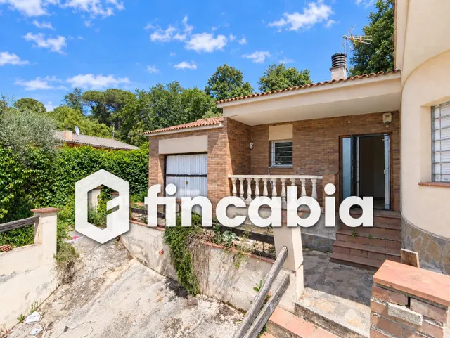 Casa independiente para reformar con jardín y garaje en Maçanet de la Selva — 17