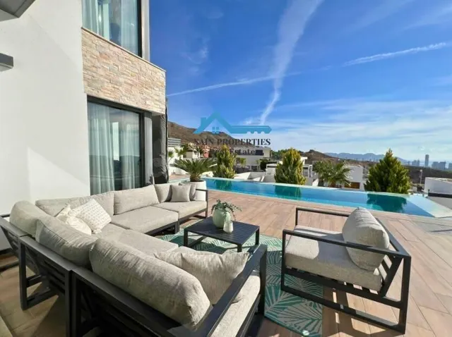 Villa de lujo a la venta en Calle Copenhague Finestrat