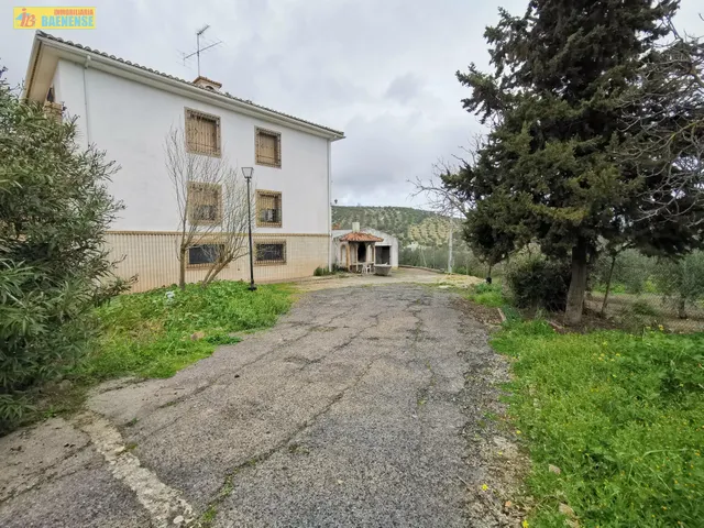 Chalet en venta — 3