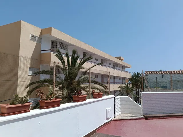 Apartamento en Aguadulce (Roquetas de Mar), alquilado. - foto 4