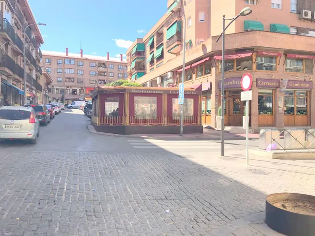 ((URGE VENTA)) LOCAL COMERCIAL DE 95 m2 EN EL CENTRO URBANO DE ARGANDA DEL REY — 4