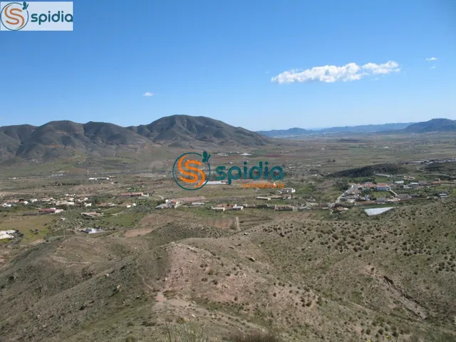 Parcela de 2Ha y 39 Áreas con vistas panorámicas a almendros - foto 4