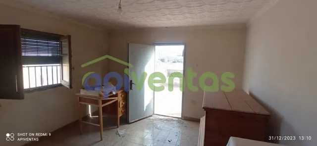 Casa con terreno y nave, LA ESCUCHA — 42