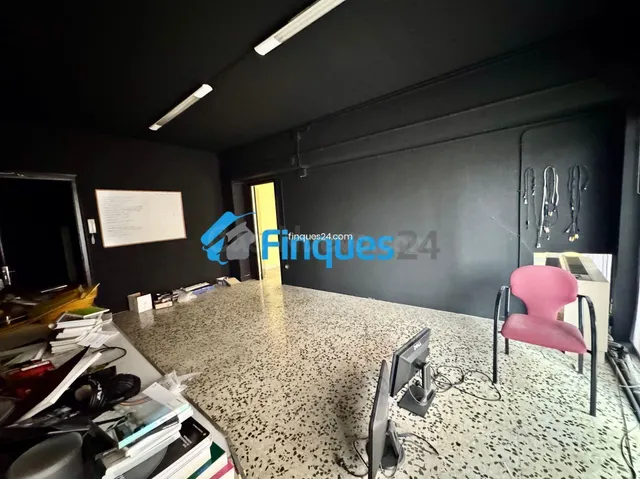 Local Economico en Alquiler — 4