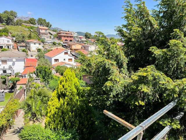 PRECIOSO CHALET A LA VENTA EN ESPARREGUERA - URB CAN RIAL  (BARCELONA) — 37
