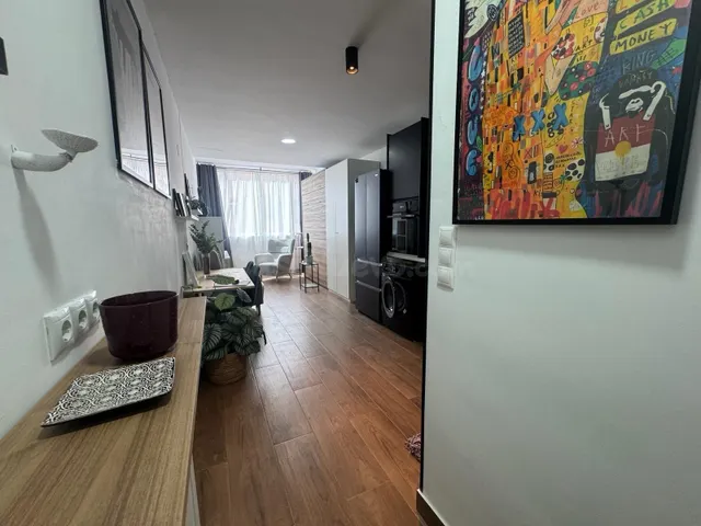 Estudio totalmente reformado a 100 metros de la playa de la  - foto 3