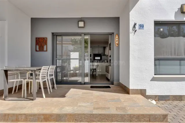 Bungalow planta en planta baja en Pilar de la Horadada con terraza — 2