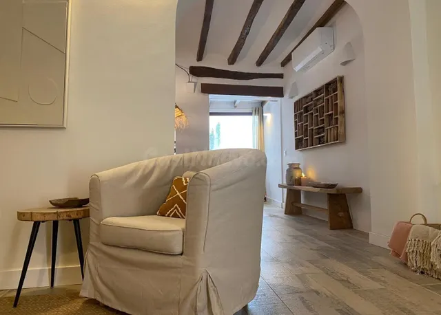 Casa de pueblo reformada con 3 dormitorios y terraza en Jaló - foto 4